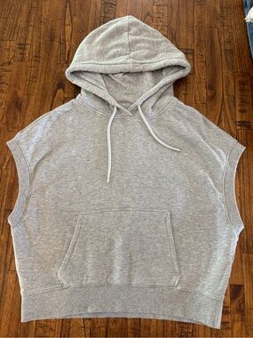 UGG Jessikah Sleeveless Hoodie with Front Pocket Size Small